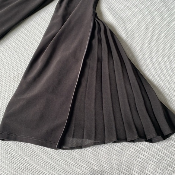 New WHBM Black Drama Sleeve Knit Top Size Small - Picture 4 of 7